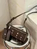 Design de Nicho Rebite Personalidade Bolsa Pequena de Mão 2026 Início do Outono Nova Moda Estilo Coreano Retrô Almofada Bolsa Transversal