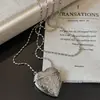 Estilo Coreano Bolsa Pequeña de Amor Collar Femenino Diseño de Nicho Sentido de Alta Calidad Cadena Cruzada Otoño e Invierno Retro Corazón de Melocotón Largo Cadena de Lana