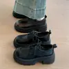 Sapatos femininos de couro estilo britânico com sola grossa para aumentar a altura, novos mocassins de cadarço retrô versáteis de outono estilo faculdade