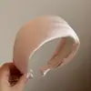 Faixa de cabelo larga de cetim sedoso estilo coreano para mulheres, acessório de cabelo de alta qualidade, faixa de cabelo de esponja para alto volume craniano, acessório de cabelo para lavar o rosto