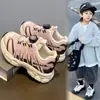 Tênis Esportivo Feminino 2026 Plus Veludo Engrossado Fivela Rotativa Sapatos de Pai Inverno Quente Solado Macio Antiderrapante Casual Versátil Tendência