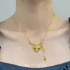 Nuevo Conjunto de Collar y Aretes de Máscara de Zorro Dorado Estilo Chino con Encanto Oriental y Aretes de Tachuela de Zorro de Hada