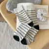 Meias Femininas Meia-Perna Listradas Finas Retro Sem Costura Outono/Inverno Meias de Algodão Estilo Coreano Meilade Versátil Estilo Japonês Meias Empilhadas Primavera