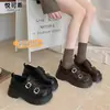 Sapatos Pequenos de Couro Genuíno Feminino com Pelúcia Estilo Francês Britânico 2026 Outono/Inverno Novo Estilo Combinam Bem com Saias Mocassins Mary Jane de Solado Grosso