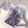 Bolsa de Accesorios de Arte de Uñas de Pedrería de Fondo Plano de Colores, Tamaños Mixtos, Pedrería Redonda Pequeña Blanca Transparente Súper Brillante para Arte de Uñas DIY