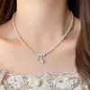Collar con Colgante de Mariposa Degradado Verde para Mujer, Cadena para Clavícula de Lujo de Gama Alta, Accesorio para el Cuello, Nuevo Modelo 2026