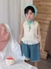 Colete de Tricô Doce Estilo Coreano para Meninas, Novo Top Sem Manga de Renda de Verão para Crianças, Camiseta para Bebê