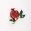 Aleación Simple Esmalte Pedrería Granada Broche Joya para Camisa de Mujer Broche de Lujo Accesible Joyería de Cristal para Mujer
