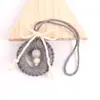 Colgante de Anillo de Madera Tejido de Color Accesorios para Mochila Escolar Venta al por Mayor Colgante de Anillo de Madera Colgante de Hilo de Algodón Juguete de Confort Colgante para Cochecito de Bebé