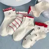 Meias Fofas para Mulheres, Meias Curtas para Primavera e Verão, Padrão de Desenho Animado Fofo, Estilo Preppy, Meias de Estudante Sem Costura, Meias de Cano Médio Estilo Coreano