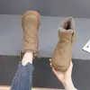 Botas de Neve de Inverno para Mulheres 2025 Novas Botas de Algodão Aveludadas Engrossadas Antiderrapantes Impermeáveis para Mães de Meia-Idade e Idosas