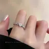 Anel Aberto Simples de Flor de Zircônia Super Brilhante Anel de Dedo Indicador de Personalidade de Nicho de Alta Qualidade Joia de Mão Versátil Exquisita