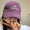 Boné de Baseball Bordado de Urso Coreano Feminino Temporada 2025 Novo Circunferência da Cabeça Grande Chapéu Roxo Mostra Rosto Pequeno Profundo Topo do Chapéu