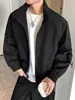 Chamarra bomber retro americana con cuello alto, moda de primavera/otoño para hombre, corte holgado, casual, estilo corto, chamarra de trabajo versátil
