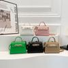 Bolso de mano para mujer 2025 Nuevo estilo Bolso para mujer Bolso cuadrado pequeño Patrón tejido a la moda Cierre Bandolera de un solo hombro