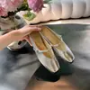 Zapatos Mary Jane de Piel de Oveja de Primera Capa de Corte Bajo con un Suave Aumento Interno de Altura, Zapatos de Mujer Estilo Francés Plateados de Punta Cerrada y Suela Gruesa