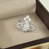 Pendientes de Clip con Circonita Microincrustada Saturno Emperatriz Viuda para Mujer, Lujo Ligero y Sensación de Gama Alta, Pendientes sin Perforación, Accesorios de Oreja Únicos y de Nicho
