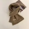 Bufanda Suave y Acogedora de Lana para Mujer, Nuevo Estilo Otoño e Invierno 2026, Tejida de Color Sólido, Versátil para Estudiantes, Calentador de Cuello Grueso de Punto Trenzado