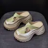Mules cerrados de estilo vintage europeo para mujer, nuevo estilo verano 2026, sandalias perezosas sin cordones de suela gruesa para aumentar la altura