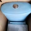 Tapa del Tanque de Agua del Inodoro de Jardín de Infancia Color para Niños Cojín para Asiento de Inodoro Cubierta con Botón Redondo de Cerámica y Plástico con Desaceleración
