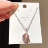 Collar con colgante de diamante geométrico de circón cristalino, moderno y elegante, perfecto para el uso diario, una cadena de clavícula delicada y lujosa