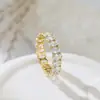 Anillo Ovalado Completo de Diamantes, Moderno, Brillante, Lujo Ligero, Joyería de Diseño de Nicho, Versátil para el Día a Día, No se Desvanece, Venta al por Mayor