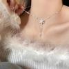 Collar de borla de copo de nieve de perlas para mujer otoño e invierno moda estilo occidental versátil accesorios celebridad de internet nicho de lujo ligero cadena larga para suéter