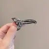 Grampo de Cabelo Exquisito Preto com Strass Estilo Coreano com Design Único, Presilha de Bico de Pato Rabo de Peixe de Nicho para Franja, Novo Acessório de Cabelo