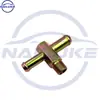 El Conector de Tubería de Agua 14075-Vj610 14075Vj610 es Adecuado para Nissan Np300 08-16