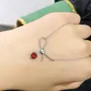 Collar de Plata de Ley S925 Nudo de Cinta Corazón de Granate Natural Diseño Inteligente Cadena para Clavícula de Niña Nuevo Estilo 2025