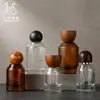 Botella de Vidrio para Perfume con Tapa de Madera en Forma de Hongo, Múltiples Especificaciones en Stock, Tapa de Madera Cónica Rosca de 15 mm, Botella de Decantación para Perfume con Hombro Inclinado Marrón