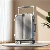 2026 Novo Modelo Mala de Viagem Mala de Mão 20 polegadas Mala da Moda Mala de Couro Mala com Rodinhas Mala Feminina com Cadeado de Senha Pequena Mala de Mão