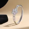 Juego de Joyería de Trébol de Cinco Hojas, Collar de Flor de Ciruelo de Nácar Natural de Lujo Ligero, Cadena para Clavícula Transfronteriza, Pendientes, Anillo, Pulsera para Mujer