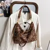 Bolsa de Mão Fosca para Axila Outono e Inverno Pedido Estrangeiro para Mulheres 2026 Nova Moda Bolsa de Ombro Retrô Bolsa Transversal de Alto Padrão
