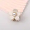 Novo Estilo Francês 4cm Brilhante Pintado Presilha de Garra para Teto Alto Pintura de Piano Brilhante Flor de Cinco Pétalas Margarida Pequena Presilha