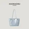 Bolso de Hombro Redondo de Metal Vintage para Mujer, Gran Capacidad para el Trabajo y los Viajes Diarios, Nuevo Bolso Tote de Cuero Suave de Moda de Nicho
