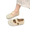 Sandalias cerradas caladas de dos vías para mujer, nuevo estilo de verano a la moda, suela suave versátil, adecuadas con faldas, zapatos Mary Jane franceses