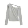 Camiseta de Manga Longa Vazada Estilo Desejo Puro para Garota Popular, Novo Design de Primavera com Decote Assimétrico, Blusa Básica Slim Fit Off-Shoulder para Mulheres