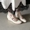Zapatos Mary Jane de Piel de Oveja Cómodos con Cuña Baja que Aumentan la Altura 2026 Otoño Punta Redonda Tacón Medio Piel Genuina Completa Correa Única Zapatos para Mujer