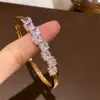 Pulsera con Hebilla Cuadrada Geométrica de Circonita Transfronteriza Europea y Americana, Versátil para el Viaje Diario, Joyería de Lujo Ligero y de Alta Gama para Mujeres