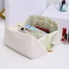 Bolsa de cosméticos Organ Pillow Bolsa de viagem portátil Bolsa de armazenamento Bolsa de higiene pessoal Alto valor de beleza Bolsa de armazenamento simples de grande capacidade