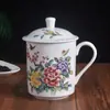 Xícara de Chá de Porcelana Óssea Jingdezhen com Tampa Grande Capacidade Copo de Água Xícara de Cerâmica Doméstica Xícara de Conferência Xícara de Chá de Escritório Gravação