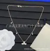 [Actualizado Continuamente] Nuevos Modelos Europeos y Americanos Transfronterizos, Collar Réplica de Alta Calidad con Letra V de Lv y Etiquetas, Venta al por Mayor