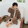 26 Otoño Invierno Nuevo Bata de Nieve de Felpa para Niños Bata Nueva Bata con Capucha para Padres e Hijos Bata de Baño Cálida