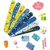 Novas pulseiras de bater de Hanukkah da Amazon, uma coleção temática da festa judaica infantil de Hanukkah