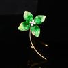 Flor de Cuatro Hojas de la Suerte Broche Sencillo para Mujer Hecho a Mano Exquisita Flor Pequeña Pintada Broche Fijo Imitación Paseo Todo-partido Ramillete
