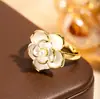 Artículo Más Vendido para el Día de San Valentín: Nuevo Anillo de Camelia Elegante para Mujer, Anillo de Dedo Índice de Flor de Rosa Abierta con Diseño Único