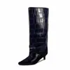 2026 Nuevas Botas Largas Adelgazantes de Estilo de Comercio Exterior Personalizadas con Patrón de Piedra y Punta Fina para Mujer, Botas Delgadas de Moda con Tacón Kitten, Botas Rectas para Mujer