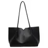 Bolsa Tote de Design Vintage de Nicho para Mulheres Outono Inicial 2026 Grande Capacidade Versátil para o Dia a Dia de Alta Qualidade de Ombro Único Bolsa Mãe e Filho