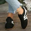 Zapatillas Retro del Ejército Alemán para Mujer, disponibles en blanco roto y negro, con acabado de gamuza, diseño de cordones y suela plana, adecuadas para uso casual, y disponibles en tallas más grandes para mercados internacionales